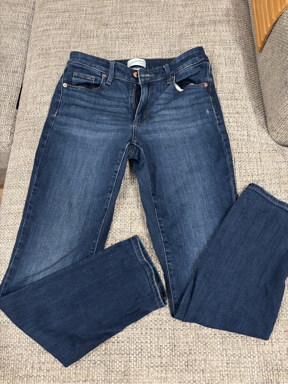 Universal Thread Women's Dark Blue Straight Jeans